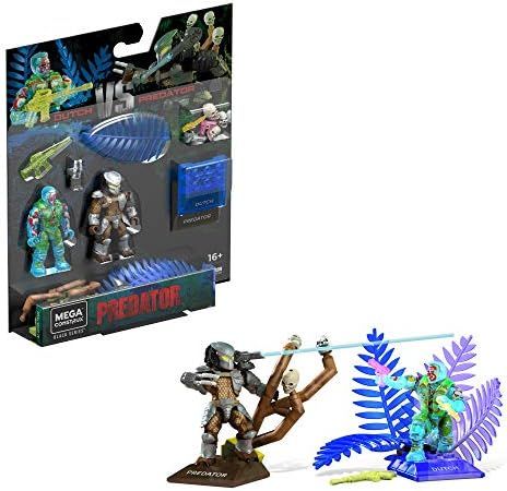 Dutch and Predator micro figures on jungle stands