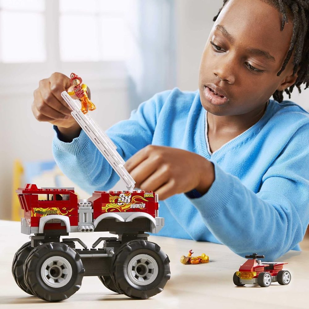 Hot Wheels 5-Alarm Monster Truck, 284 Pieces — view 3