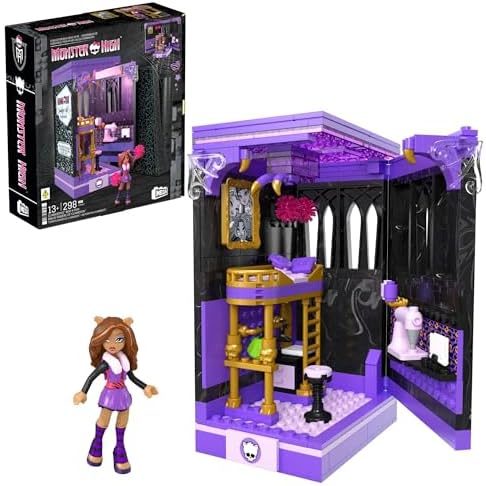 Clawdeen book nook diorama opened on a bookshelf