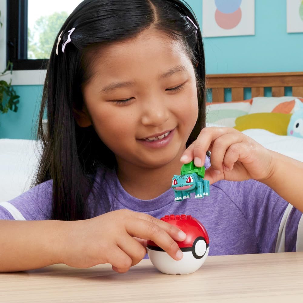 Evergreen Bulbasaur Poké Ball Set — view 3