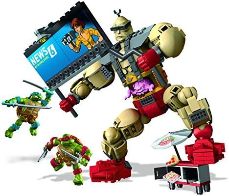Krang android with Leonardo and Raphael figures