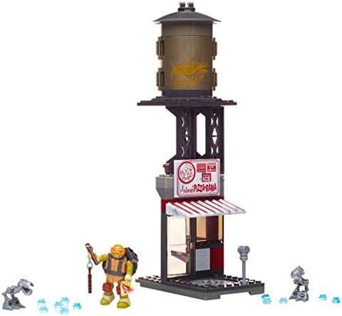 Mikey defending pizzeria hideout from Mousers