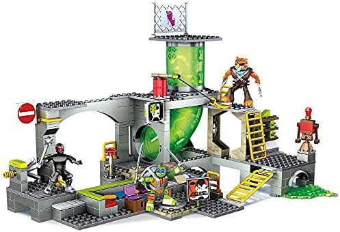 TMNT sewer lair with Leo and Tiger Claw